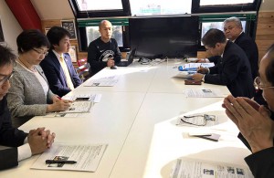 北海道議会より経済委員会担当の議員さん方が ムーンムーンを視察にいらっしゃいました